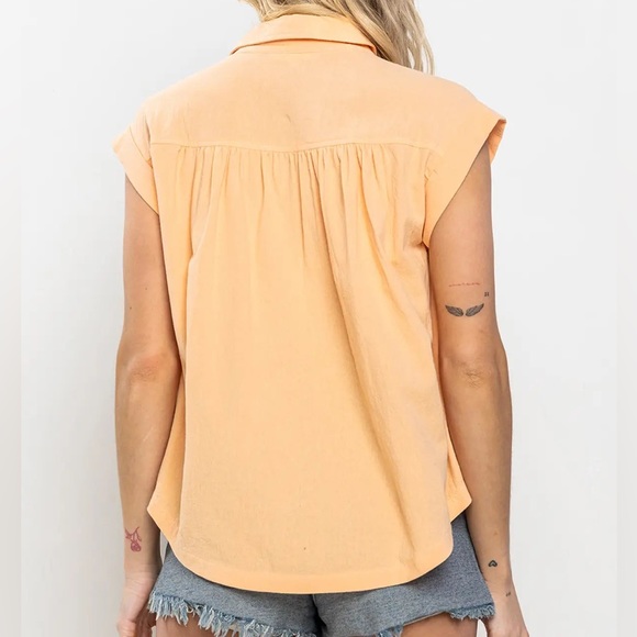 NWT! Linen Button Up - Picture 2 of 3